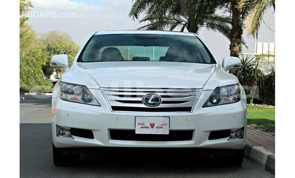 Acheter Import Voiture Lexus LS Blanc à Import - Dubai, Comté de Bomi Acheter Import Voiture Lexus LS Blanc à Import - Dubai, Comté de Bomi