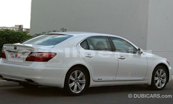 Acheter Import Voiture Lexus LS Blanc à Import - Dubai, Comté de Bomi Acheter Import Voiture Lexus LS Blanc à Import - Dubai, Comté de Bomi