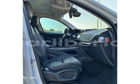 Acheter Import Voiture Jaguar F-Pace Blanc à Import - Dubai, Comté de Bomi Acheter Import Voiture Jaguar F-Pace Blanc à Import - Dubai, Comté de Bomi
