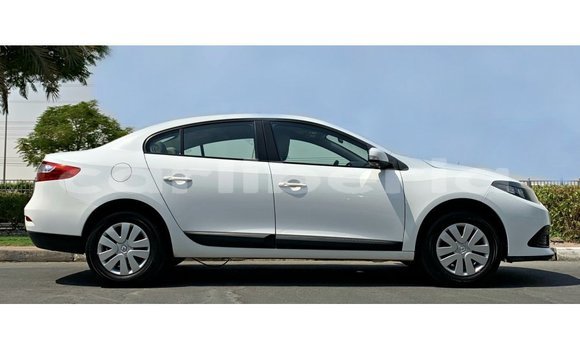 Acheter Import Voiture Renault Fluence Blanc à Import - Dubai, Comté de Bomi Acheter Import Voiture Renault Fluence Blanc à Import - Dubai, Comté de Bomi