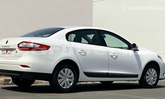 Acheter Import Voiture Renault Fluence Blanc à Import - Dubai, Comté de Bomi Acheter Import Voiture Renault Fluence Blanc à Import - Dubai, Comté de Bomi
