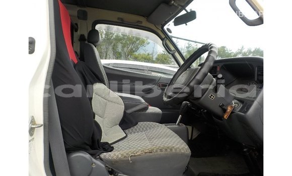 Buy Import Toyota Hiace White Car in Import - Dubai in Bomi County Buy Import Toyota Hiace White Car in Import - Dubai in Bomi County