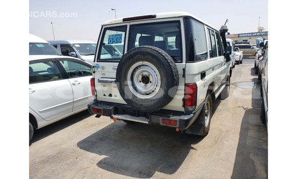Buy Import Toyota Land Cruiser White Car in Import - Dubai in Bomi County Buy Import Toyota Land Cruiser White Car in Import - Dubai in Bomi County