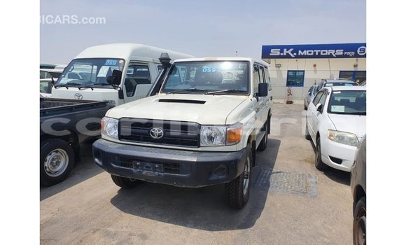 Buy Import Toyota Land Cruiser White Car in Import - Dubai in Bomi County Buy Import Toyota Land Cruiser White Car in Import - Dubai in Bomi County