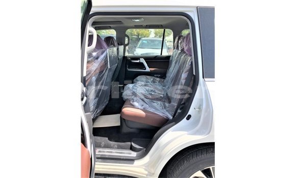 Buy Import Toyota Land Cruiser White Car in Import - Dubai in Bomi County Buy Import Toyota Land Cruiser White Car in Import - Dubai in Bomi County