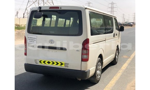 Acheter Import Voiture Toyota Hiace Blanc à Import - Dubai, Comté de Bomi Acheter Import Voiture Toyota Hiace Blanc à Import - Dubai, Comté de Bomi