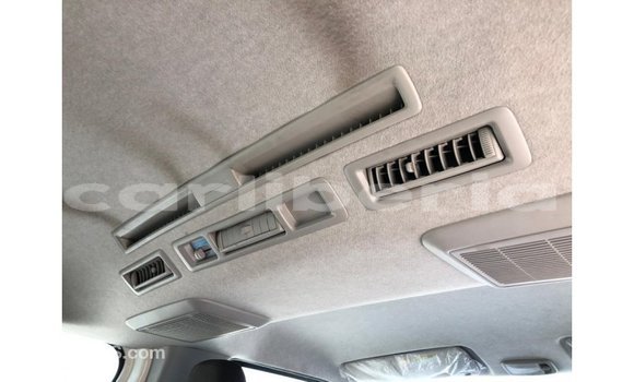 Acheter Import Voiture Toyota Hiace Blanc à Import - Dubai, Comté de Bomi Acheter Import Voiture Toyota Hiace Blanc à Import - Dubai, Comté de Bomi