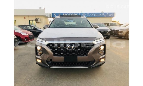 Acheter Import Voiture Hyundai Santa Fe Marron à Import - Dubai, Comté de Bomi Acheter Import Voiture Hyundai Santa Fe Marron à Import - Dubai, Comté de Bomi
