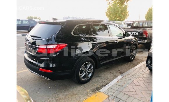 Acheter Import Voiture Hyundai Santa Fe Noir à Import - Dubai, Comté de Bomi Acheter Import Voiture Hyundai Santa Fe Noir à Import - Dubai, Comté de Bomi