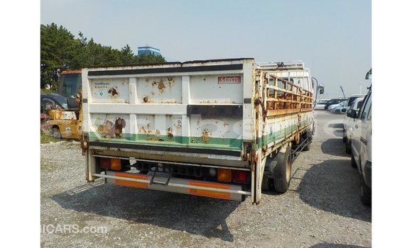 Buy Import Isuzu Rodeo White Car in Import - Dubai in Bomi County Buy Import Isuzu Rodeo White Car in Import - Dubai in Bomi County