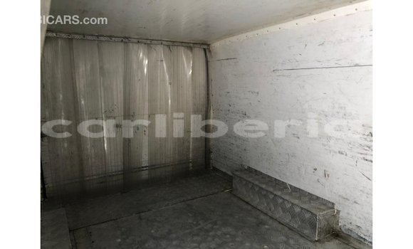 Buy Import Toyota Hiace White Car in Import - Dubai in Bomi County Buy Import Toyota Hiace White Car in Import - Dubai in Bomi County