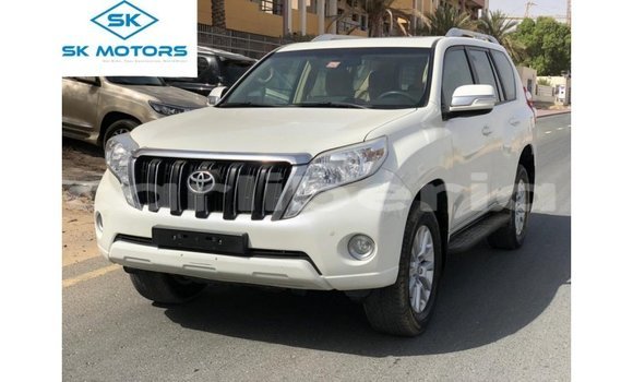Acheter Import Voiture Toyota Prado Blanc à Import - Dubai, Comté de Bomi