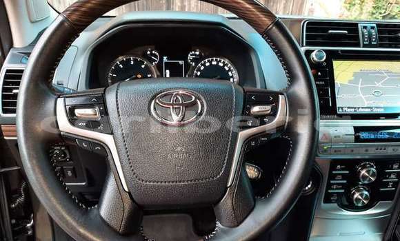 Buy Used Toyota Land Cruiser Beige Car in Monrovia in Montserrado County Buy Used Toyota Land Cruiser Beige Car in Monrovia in Montserrado County