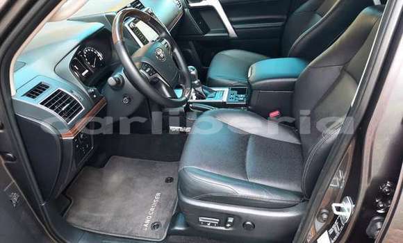 Buy Used Toyota Land Cruiser Beige Car in Monrovia in Montserrado County Buy Used Toyota Land Cruiser Beige Car in Monrovia in Montserrado County