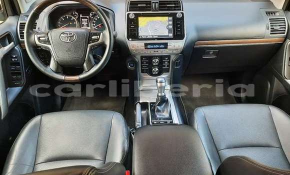Buy Used Toyota Land Cruiser Beige Car in Monrovia in Montserrado County Buy Used Toyota Land Cruiser Beige Car in Monrovia in Montserrado County