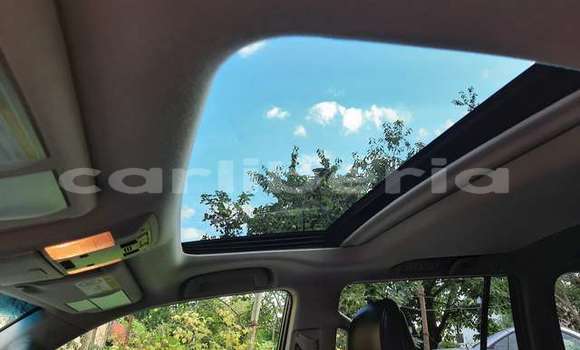 Buy Used Toyota Land Cruiser Beige Car in Monrovia in Montserrado County Buy Used Toyota Land Cruiser Beige Car in Monrovia in Montserrado County