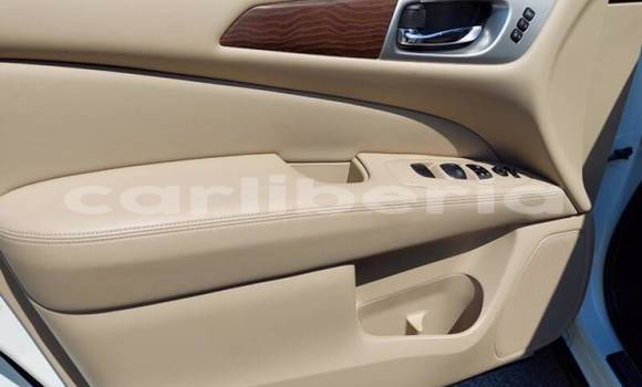 Acheter Occasion Voiture Nissan Pathfinder Blanc à Monrovia, Comté de Montserrado Acheter Occasion Voiture Nissan Pathfinder Blanc à Monrovia, Comté de Montserrado