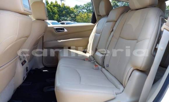 Acheter Occasion Voiture Nissan Pathfinder Blanc à Monrovia, Comté de Montserrado Acheter Occasion Voiture Nissan Pathfinder Blanc à Monrovia, Comté de Montserrado