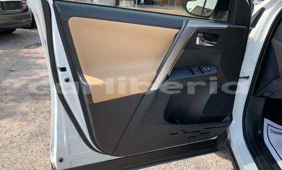 Buy Used Toyota RAV4 White Car in Monrovia in Montserrado County Buy Used Toyota RAV4 White Car in Monrovia in Montserrado County