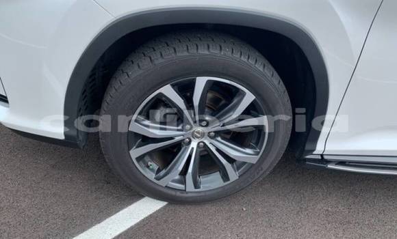 Buy Used Lexus RX 350 White Car in Monrovia in Montserrado County Buy Used Lexus RX 350 White Car in Monrovia in Montserrado County