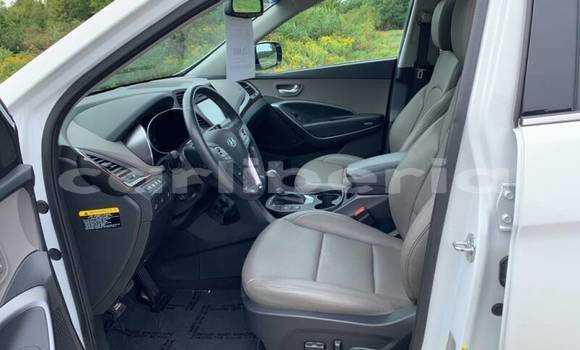 Acheter Occasion Voiture Hyundai Santa Fe Blanc à Monrovia, Comté de Montserrado Acheter Occasion Voiture Hyundai Santa Fe Blanc à Monrovia, Comté de Montserrado