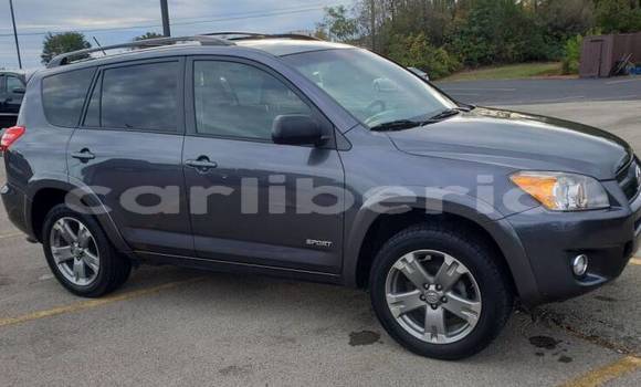 Acheter Occasion Voiture Toyota RAV4 Beige à Monrovia, Comté de Montserrado Acheter Occasion Voiture Toyota RAV4 Beige à Monrovia, Comté de Montserrado