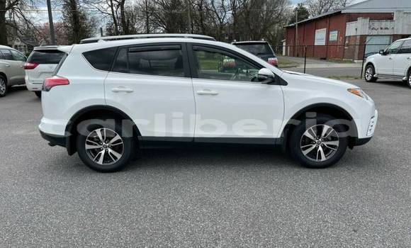 Buy Used Toyota RAV4 White Car in Monrovia in Montserrado County Buy Used Toyota RAV4 White Car in Monrovia in Montserrado County