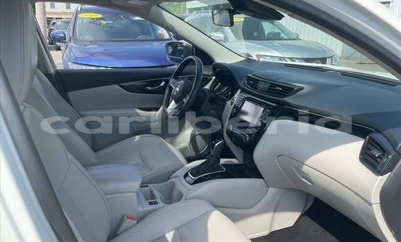 Acheter Occasion Voiture Nissan Rogue Blanc à Monrovia, Comté de Montserrado Acheter Occasion Voiture Nissan Rogue Blanc à Monrovia, Comté de Montserrado