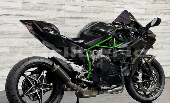 Buy Used Kawasaki Ninja Blue Bike in Bopolu in Gbarpolu County Buy Used Kawasaki Ninja Blue Bike in Bopolu in Gbarpolu County