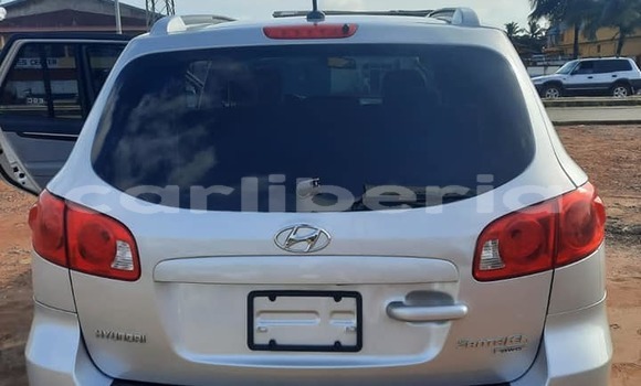 Acheter Occasion Voiture Hyundai Santa Fe Gris à Monrovia, Comté de Montserrado Acheter Occasion Voiture Hyundai Santa Fe Gris à Monrovia, Comté de Montserrado