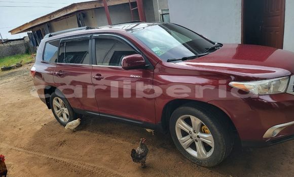 Buy Used Toyota Highlander Red Car in Monrovia in Montserrado County Buy Used Toyota Highlander Red Car in Monrovia in Montserrado County