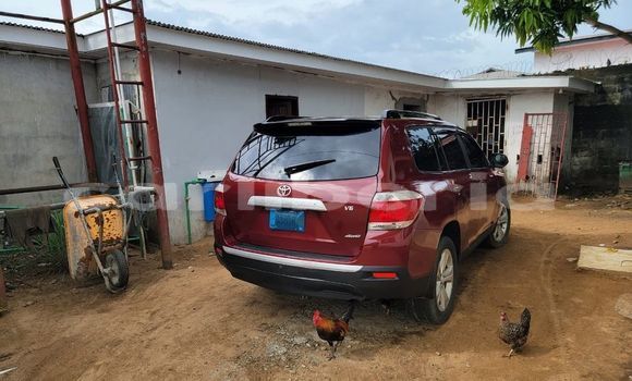 Acheter Occasion Voiture Toyota Highlander Rouge à Monrovia, Comté de Montserrado Acheter Occasion Voiture Toyota Highlander Rouge à Monrovia, Comté de Montserrado