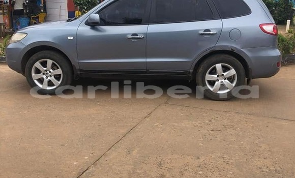 Acheter Occasion Voiture Hyundai Santa Fe Bleu à Monrovia, Comté de Montserrado Acheter Occasion Voiture Hyundai Santa Fe Bleu à Monrovia, Comté de Montserrado