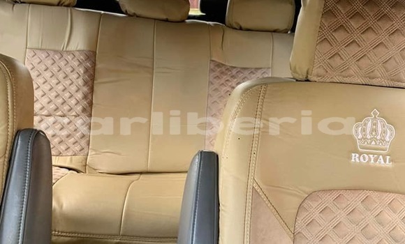 Acheter Occasion Voiture Toyota Land Cruiser Vert à Monrovia, Comté de Montserrado Acheter Occasion Voiture Toyota Land Cruiser Vert à Monrovia, Comté de Montserrado