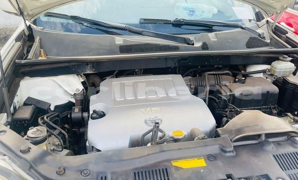 Buy Used Toyota Highlander White Car in Monrovia in Montserrado County Buy Used Toyota Highlander White Car in Monrovia in Montserrado County