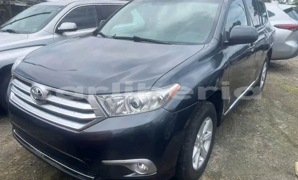 Buy Used Toyota Highlander Black Car in Monrovia in Montserrado County Buy Used Toyota Highlander Black Car in Monrovia in Montserrado County