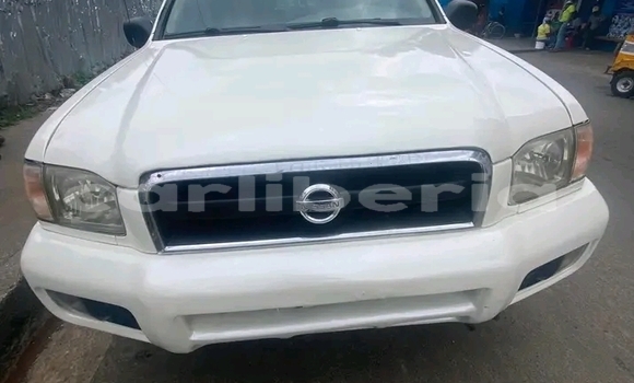 Acheter Occasion Voiture Nissan Pathfinder Blanc à Monrovia, Comté de Montserrado Acheter Occasion Voiture Nissan Pathfinder Blanc à Monrovia, Comté de Montserrado