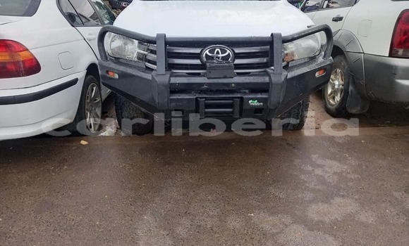 Buy Used Toyota Hilux White Car in Monrovia in Montserrado County Buy Used Toyota Hilux White Car in Monrovia in Montserrado County
