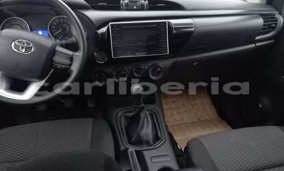Buy Used Toyota Hilux White Car in Monrovia in Montserrado County Buy Used Toyota Hilux White Car in Monrovia in Montserrado County