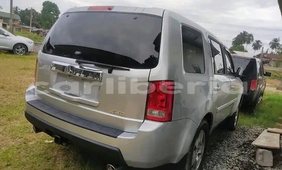 Buy Used Honda Pilot Beige Car in Monrovia in Montserrado County Buy Used Honda Pilot Beige Car in Monrovia in Montserrado County