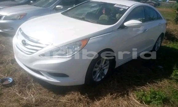 Buy Used Hyundai Sonata White Car in Monrovia in Montserrado County Buy Used Hyundai Sonata White Car in Monrovia in Montserrado County