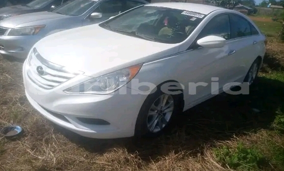 Buy Used Hyundai Sonata White Car in Monrovia in Montserrado County Buy Used Hyundai Sonata White Car in Monrovia in Montserrado County