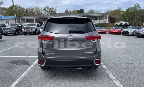 Buy Used Toyota Highlander Other Car in Buchanan in Grand Bassa County Buy Used Toyota Highlander Other Car in Buchanan in Grand Bassa County