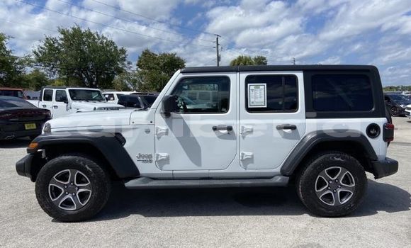 Buy Used Jeep Wrangler White Car in Buutuo in Nimba County Buy Used Jeep Wrangler White Car in Buutuo in Nimba County