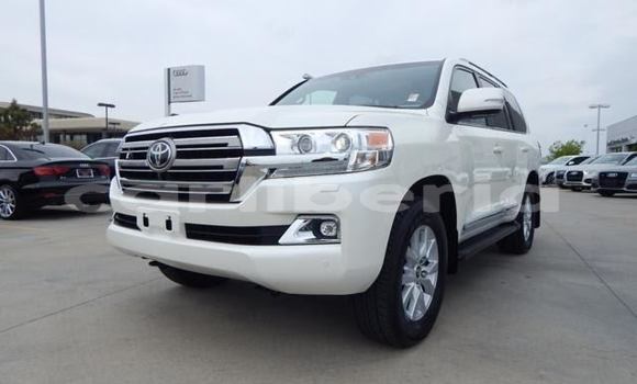 Buy Used Toyota Land Cruiser White Car in Monrovia in Montserrado County Buy Used Toyota Land Cruiser White Car in Monrovia in Montserrado County