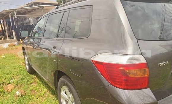 Buy Used Toyota Highlander Brown Car in Monrovia in Montserrado County Buy Used Toyota Highlander Brown Car in Monrovia in Montserrado County