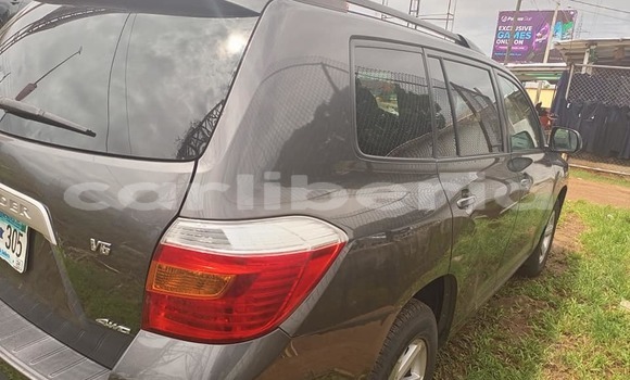 Buy Used Toyota Highlander Brown Car in Monrovia in Montserrado County Buy Used Toyota Highlander Brown Car in Monrovia in Montserrado County