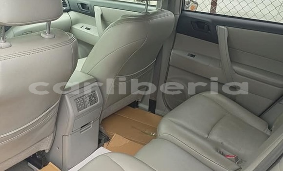 Buy Used Toyota Highlander Brown Car in Monrovia in Montserrado County Buy Used Toyota Highlander Brown Car in Monrovia in Montserrado County