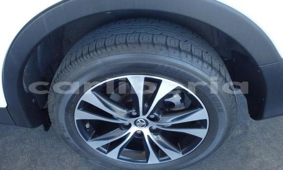 Buy Used Toyota RAV4 White Car in Monrovia in Montserrado County Buy Used Toyota RAV4 White Car in Monrovia in Montserrado County