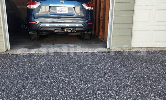 Acheter Occasion Voiture Nissan Pathfinder Bleu à Monrovia, Comté de Montserrado Acheter Occasion Voiture Nissan Pathfinder Bleu à Monrovia, Comté de Montserrado